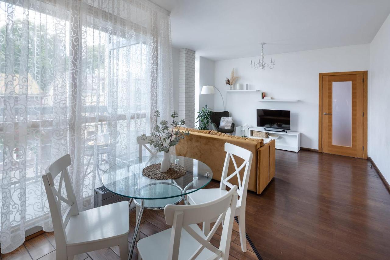 Ziedondarza Park One Bedroom And Balcony Apartament *