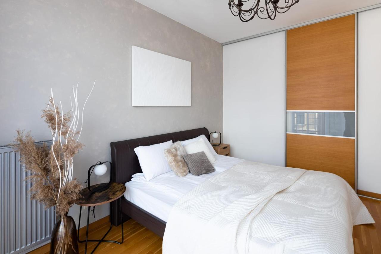 Ziedondarza Park One Bedroom And Balcony *
